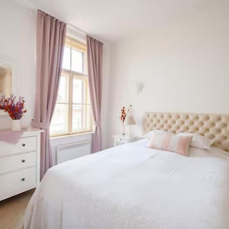 Classical Studio Appartement Boedapest Buitenkant foto