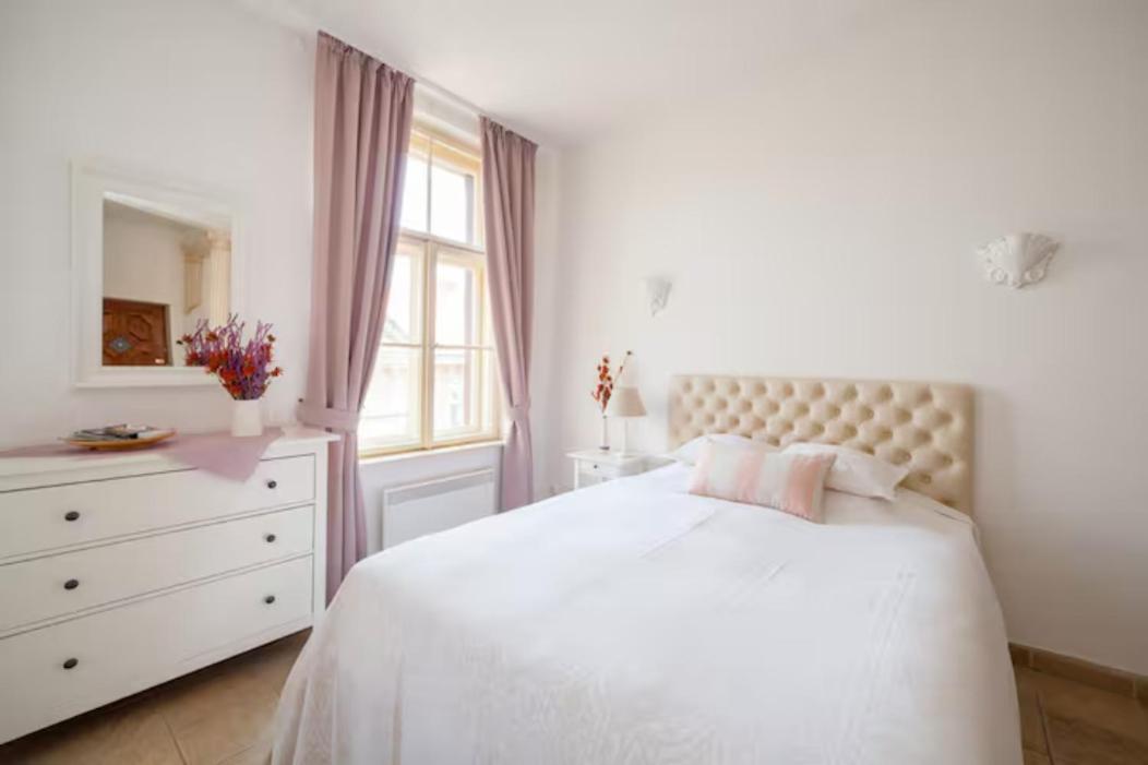 Classical Studio Appartement Boedapest Buitenkant foto
